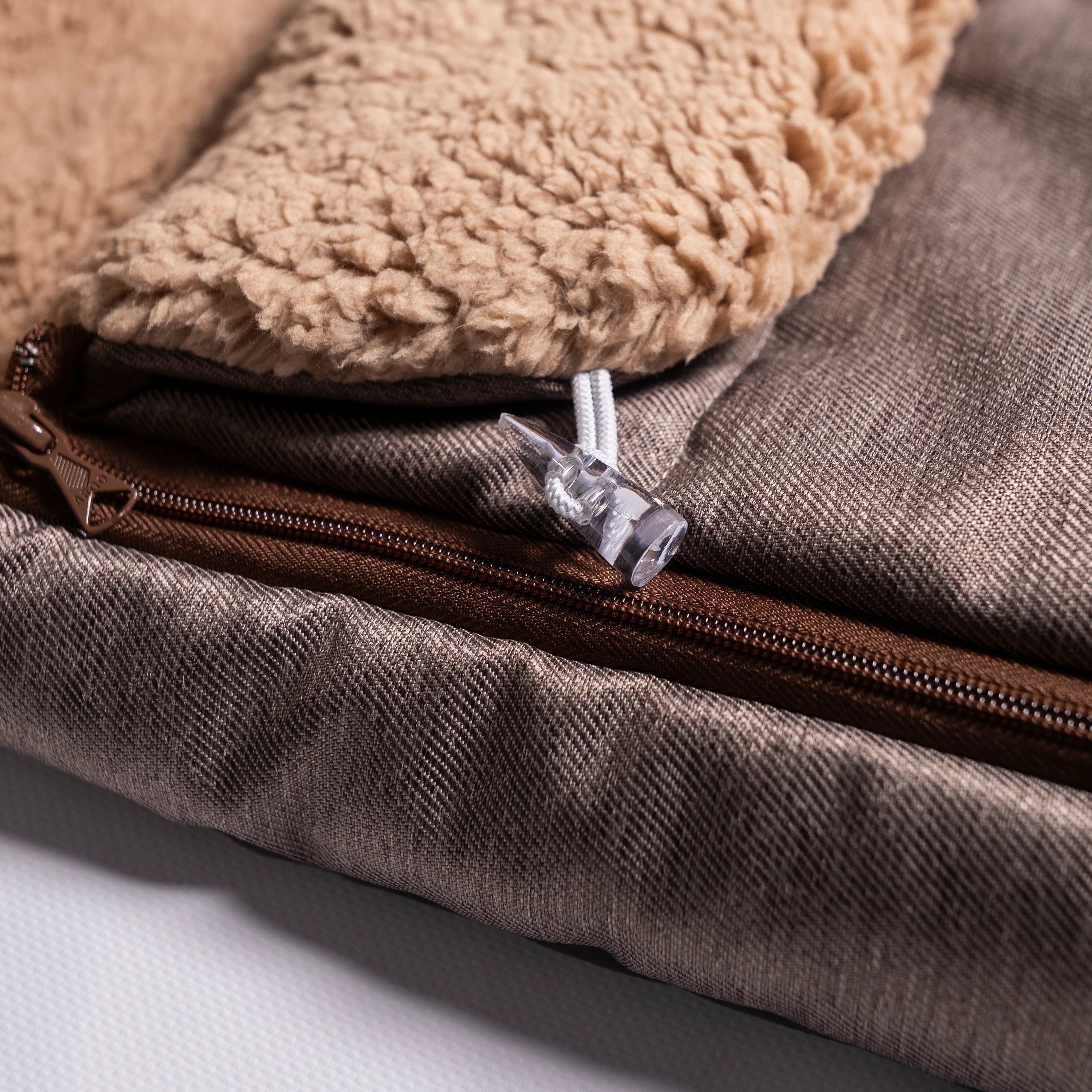 Warmer Winter Fußsack mit Handschuhen  für Kinderwagen oder Schlitten, braun mit TEDDY Fell - 110 cm
