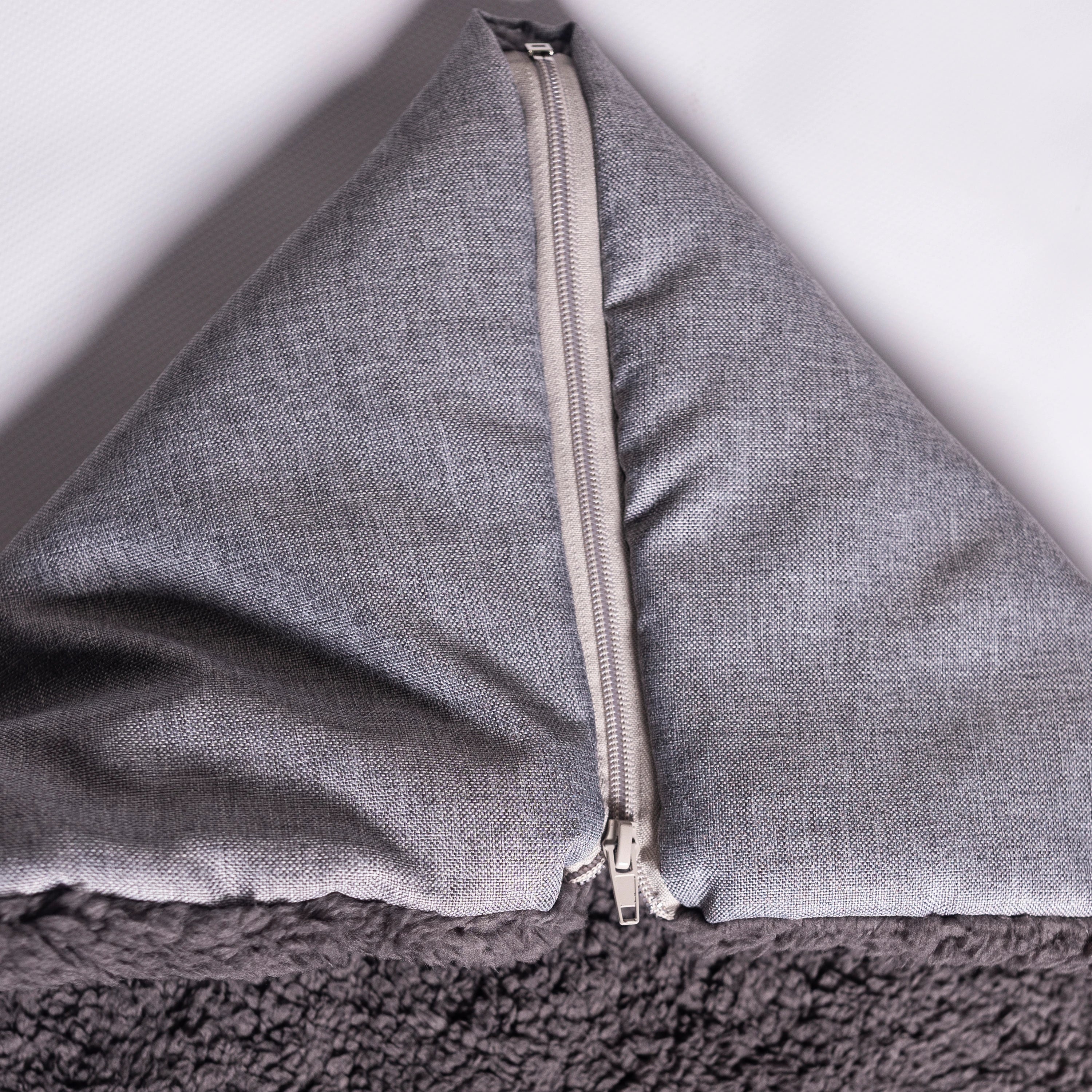 Warmer Winter Fußsack mit Handschuhen  für Kinderwagen oder Schlitten, grau meliert TEDDY Fell - 110 cm