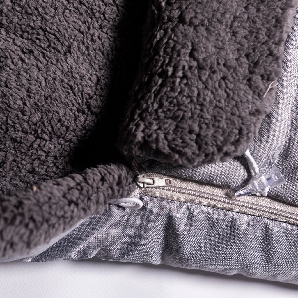 Warmer Winter Fußsack mit Handschuhen  für Kinderwagen oder Schlitten, grau meliert TEDDY Fell - 110 cm